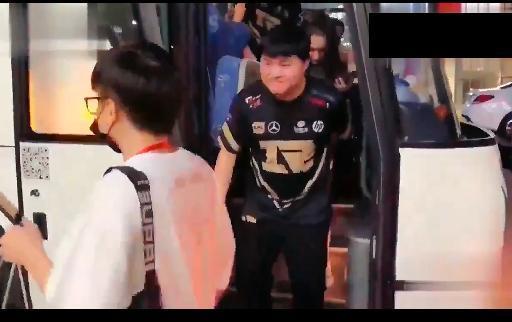 孙安佐女友爆料视频播放,揭秘事件背后惊人真相 第2张 孙安佐女友爆料视频播放,揭秘事件背后惊人真相 第2张